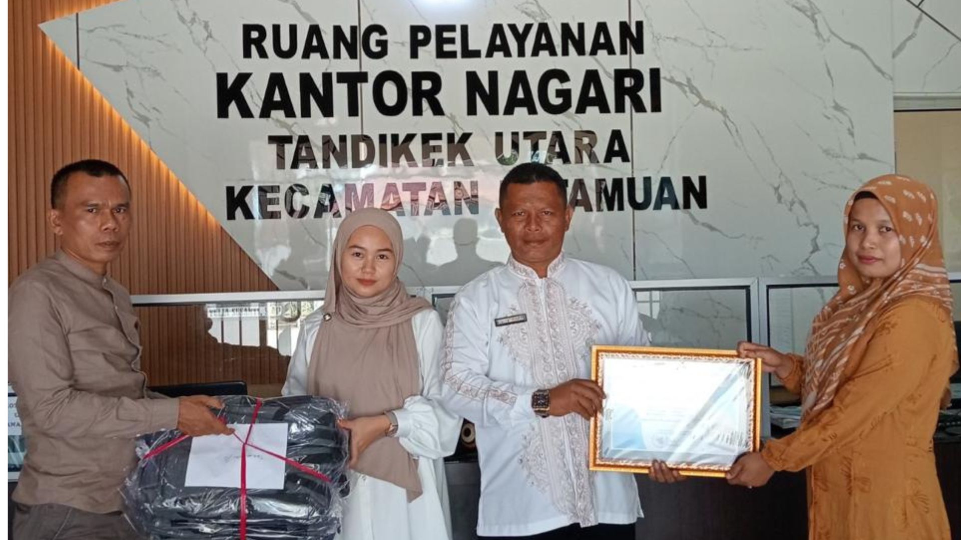 Stimulus Fiskal: Pemkab Padang Pariaman Anugerahkan Reward bagi Nagari Berprestasi Lunas PBB-P2 100 Persen