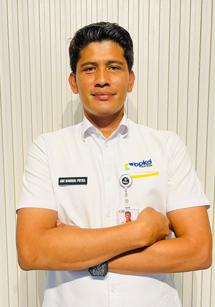 ADE MAHRIYAL PUTRA, S.IP